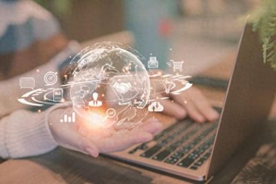 蘋(píng)果高管 聚焦現(xiàn)實(shí)，對(duì)通用人工智能（AGI）開(kāi)發(fā)持謹(jǐn)慎態(tài)度